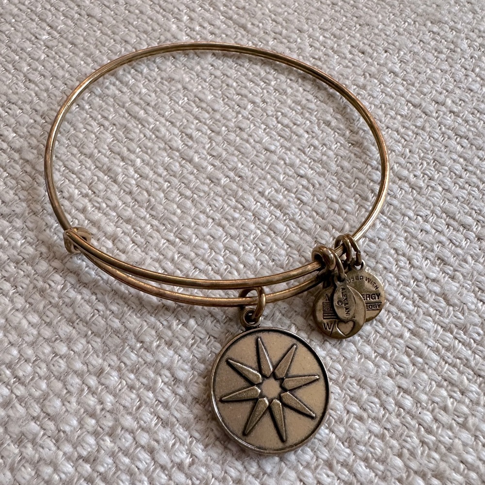 Gently Worn Alex & Ani Sun Bracelet